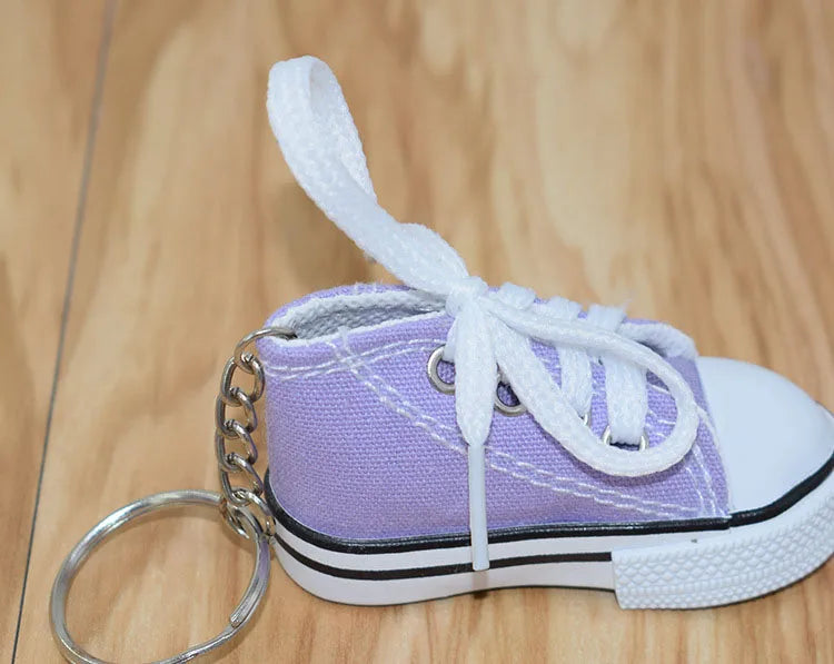 7.5CM 3D Novelty Canvas Sneaker Tennis Shoe Keychain Key Chain Pendants Party Jewelry Car Simulation Keyring for Men And Women