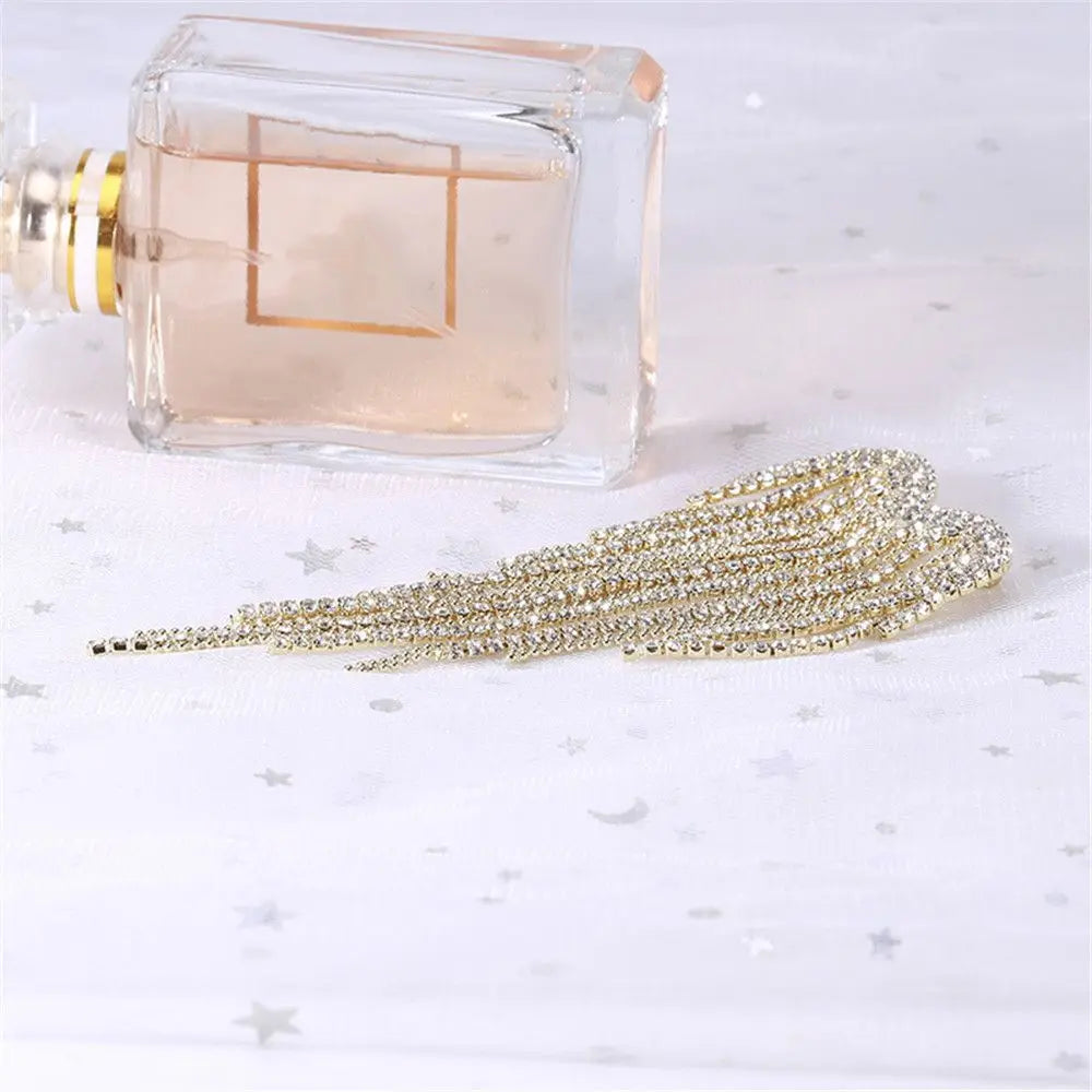 Rhinestone Heart Shape Brooch Luxury Long Thread Tassel Lapel Pins For Clothing Corsage Brooches Sweater Coat Pins Jewelry