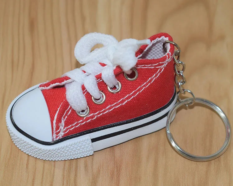 7.5CM 3D Novelty Canvas Sneaker Tennis Shoe Keychain Key Chain Pendants Party Jewelry Car Simulation Keyring for Men And Women