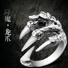 Load image into Gallery viewer, 1pcs Titanium Steel Eagle Dragon Claw Halloween Skull Ring Hot Selling Men&#39;s Domineering Opening Rock Animal Jewelry