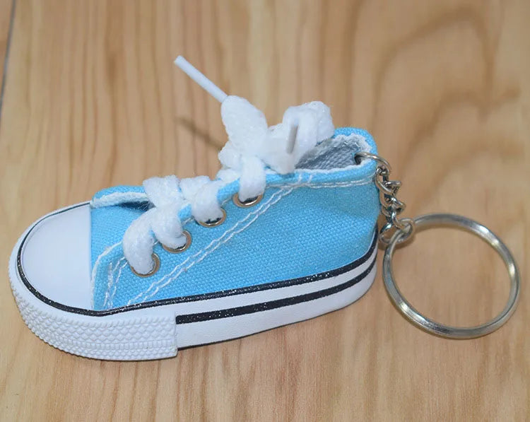 7.5CM 3D Novelty Canvas Sneaker Tennis Shoe Keychain Key Chain Pendants Party Jewelry Car Simulation Keyring for Men And Women