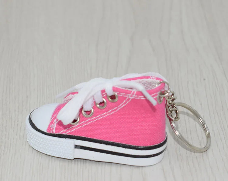 7.5CM 3D Novelty Canvas Sneaker Tennis Shoe Keychain Key Chain Pendants Party Jewelry Car Simulation Keyring for Men And Women