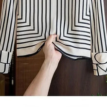 Load image into Gallery viewer, Chiffon Long Sleeves Shirts Women Striped Blouses Soft Breathable and Comfortable Casual Korea Fashion O-Neck Summer Zipper Tops