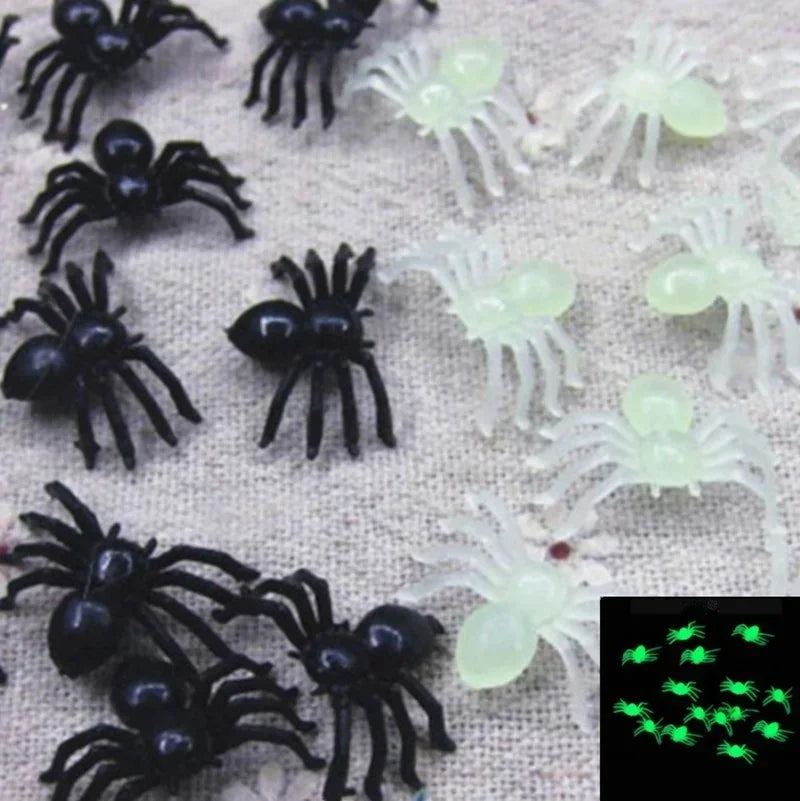 50/100/200pcs Halloween Decorations Mini Plastic Black Luminous Spider Prank Fun Birthday Toy DIY Party Decorative Props 2cm