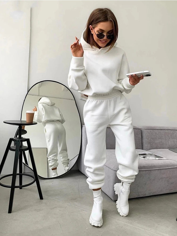 2024 autumn new women's leisure suit solid color long sleeved loose hoodie sports trouser Female winter fashion two piece set