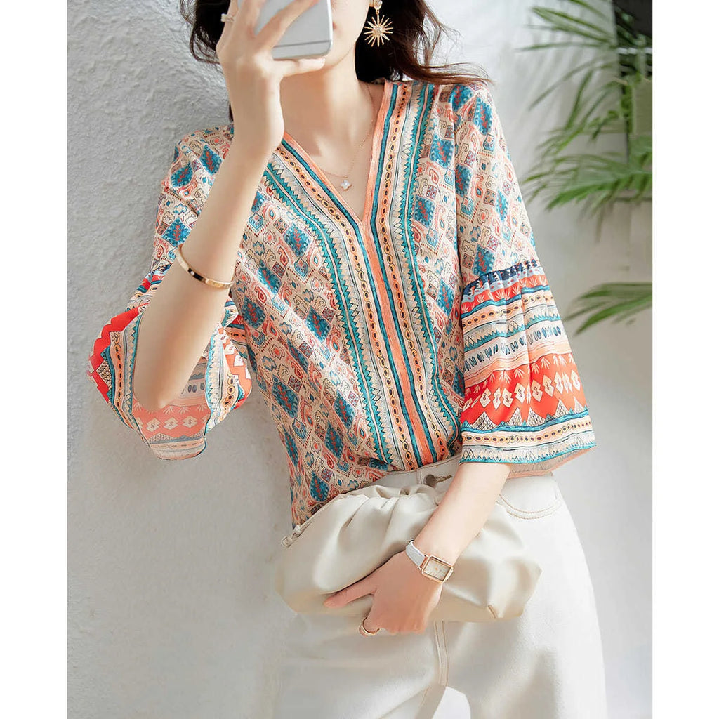 Woman Summer Vintage Style Chiffon Blouses Tops Lady Casual Hafl Flare Sleeve V-Neck Printed Blusas Tops ZZ1326