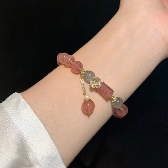 UMQ Natural Strawberry Quartz Pink Crystal Bracelet Female Special-Interest Design Girlfriends Light Luxury All-Match Jewelry