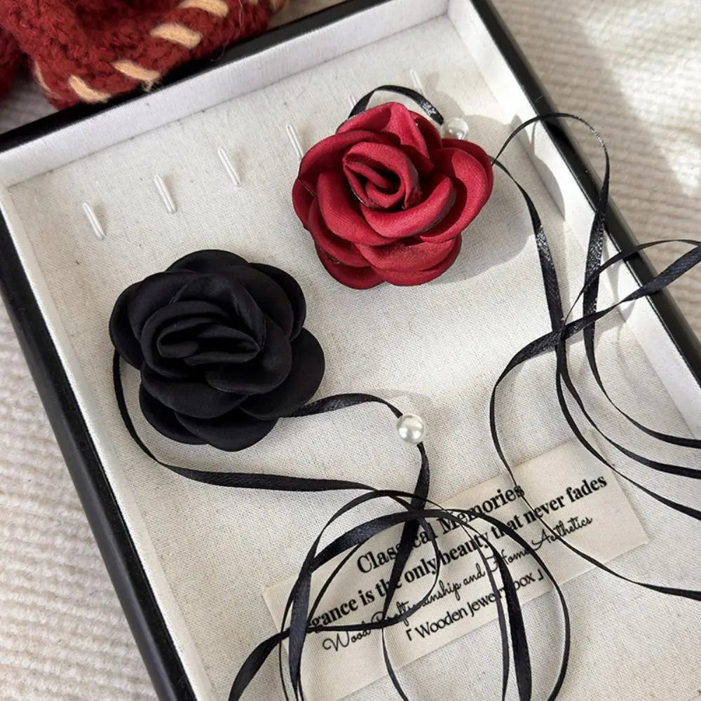 3D Rose Flower Women Choker Necklace Retro Black White Elegant Lace Up Rose Necklace Strappy Collar Necklace Party Supplies