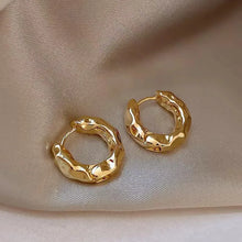 Load image into Gallery viewer, Simple Silver Color Golden Metal Hoop Earrings for Women Fashionable Personalized Daily Accessories Party Jewelry Birthday Gifts