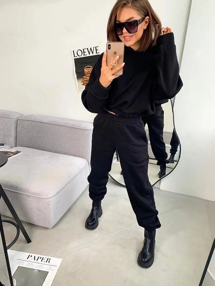 2024 autumn new women's leisure suit solid color long sleeved loose hoodie sports trouser Female winter fashion two piece set