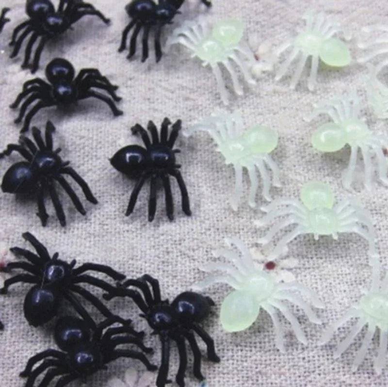 50/100/200pcs Halloween Decorations Mini Plastic Black Luminous Spider Prank Fun Birthday Toy DIY Party Decorative Props 2cm