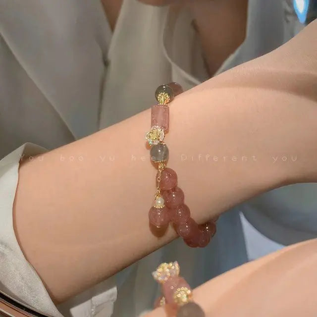 UMQ Natural Strawberry Quartz Pink Crystal Bracelet Female Special-Interest Design Girlfriends Light Luxury All-Match Jewelry