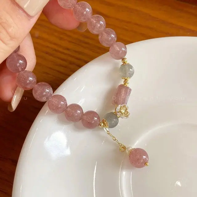 UMQ Natural Strawberry Quartz Pink Crystal Bracelet Female Special-Interest Design Girlfriends Light Luxury All-Match Jewelry