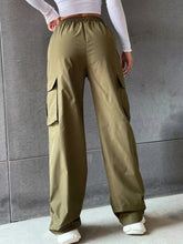 Load image into Gallery viewer, Women&#39;s Wide Leg Cargo Pants with Solid Flap Pockets and Loose Fit