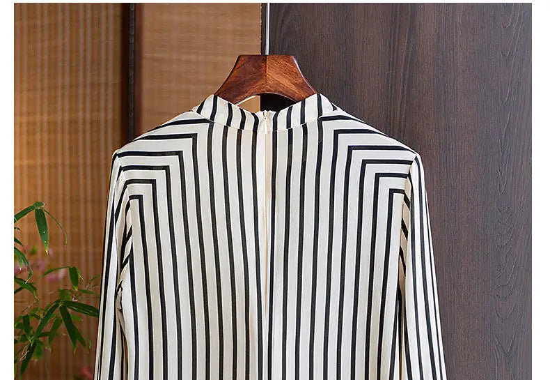 Chiffon Long Sleeves Shirts Women Striped Blouses Soft Breathable and Comfortable Casual Korea Fashion O-Neck Summer Zipper Tops