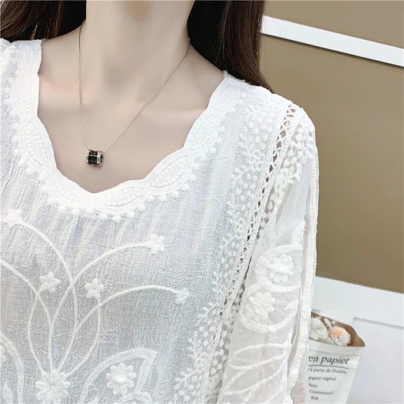 Fashion Women Blouses Autumn Chiffon Blouse Cotton Edge Lace Blouses Shirt Butterfly Flower Shirt Women Tops Blusas New 4073