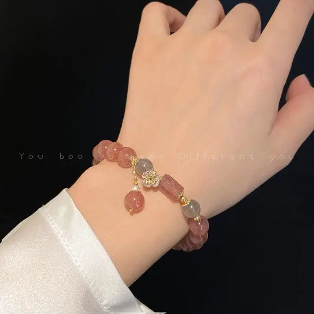 UMQ Natural Strawberry Quartz Pink Crystal Bracelet Female Special-Interest Design Girlfriends Light Luxury All-Match Jewelry