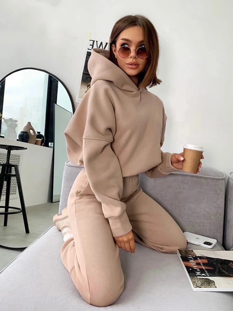 2024 autumn new women's leisure suit solid color long sleeved loose hoodie sports trouser Female winter fashion two piece set