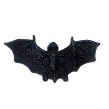 Load image into Gallery viewer, 10/20PCS Realistic Plastic Bat Simulation Bat Insect Tricky Prop Prank Toy Scary Novelty Funny Halloween Gift