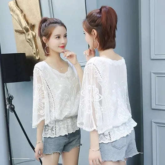 Fashion Women Blouses Autumn Chiffon Blouse Cotton Edge Lace Blouses Shirt Butterfly Flower Shirt Women Tops Blusas New 4073